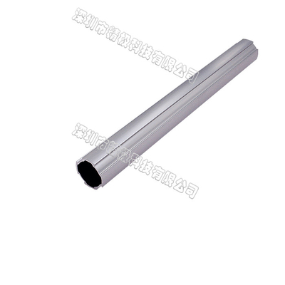 Aluminiowy rurociąg z ogonem gołębiowym średnica 28 mm, grubość ściany rurociągu 1,2 mm srebrny AL-2812